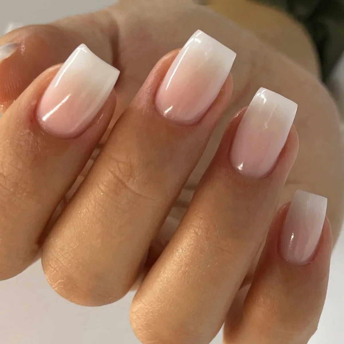 24Pcs Oval Short Pink Press on Nails Simple Ombre